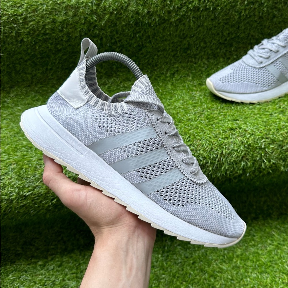 Women’s Running Shoes Adidas Flashback Primeknit Onix Authentic Size US 8,5